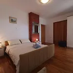 In 40977 *