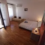 In 40977 Apartman